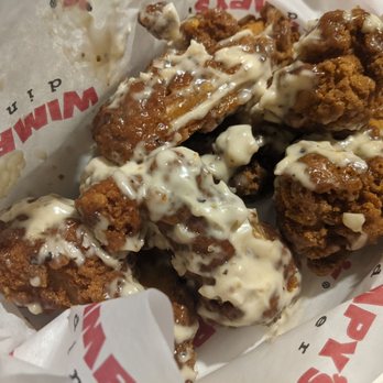 Wimpy's Diner - 1lb garlic parm wings - Breakfast & Brunch Near Me - Pickering, Ontario