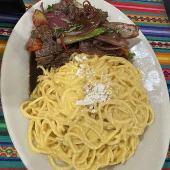 El Rey Peruvian Restaurant - Duo: lomo and tallarín a la huancaina - Seafood Near Me - Seattle, Washington