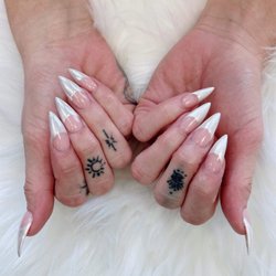 French Nail Designs & Spa - Nail