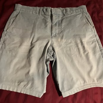 Vip Cleaners - Look at the uneven stitching on the right bottom - Laundry Services Near Me - Los Angeles, California Vip Cleaners - Look at the uneven stitching on the right bottom - Laundry Services Near Me - Los Angeles, California