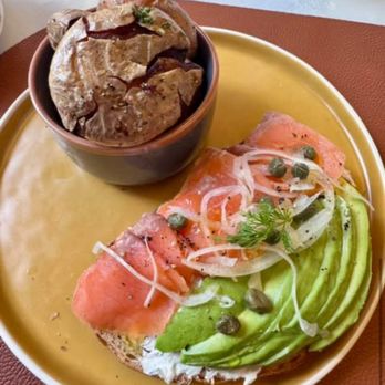 Otreat - Salmon Avo toast with Smash browns - Bistros Near Me - Langley, British Columbia Otreat - Salmon Avo toast with Smash browns - Bistros Near Me - Langley, British Columbia