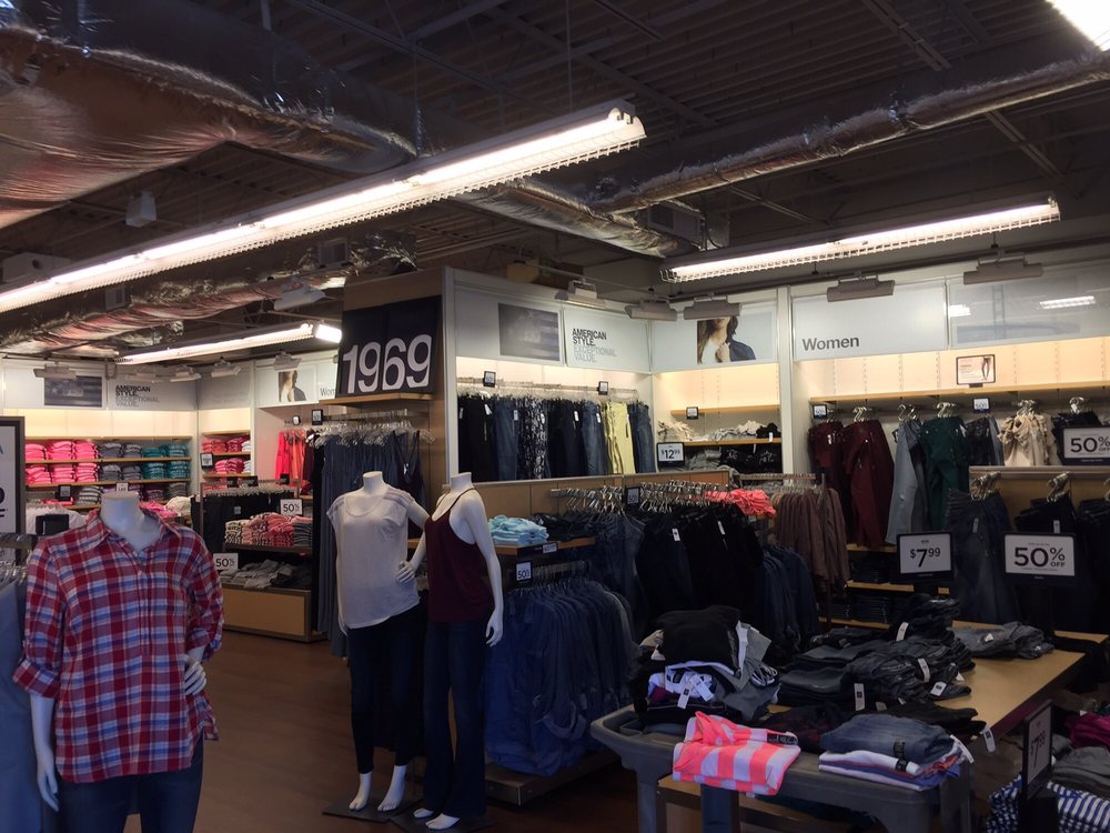 GAP OUTLET STORE Updated July 2024 7100 S Croatan Hwy, Nags Head