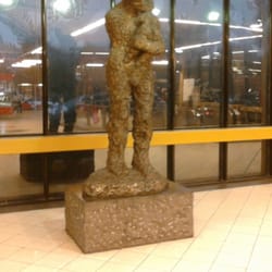 Métro Pont de Bois - Les jeunes ne respectent plus rien : quelqu'un a coulé un bronze dans le Métro Pont de Bois...