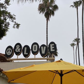 Chad's - Outside - Breakfast & Brunch Near Me - Santa Barbara, California