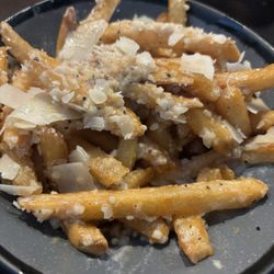 Wingers Restaurant & Alehouse - APPETIZER: Rosemary Garlic Fries