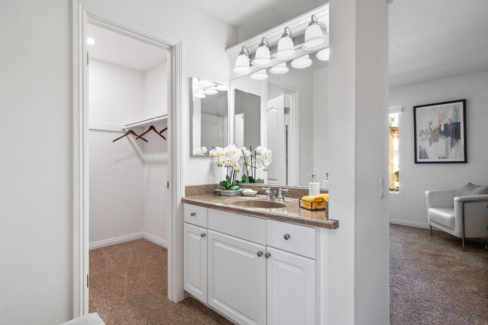 ALICIA PLAZA 56 Photos & 44 Reviews 25212 Stockport, Laguna Hills