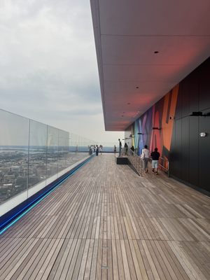 Top of the Hub by null