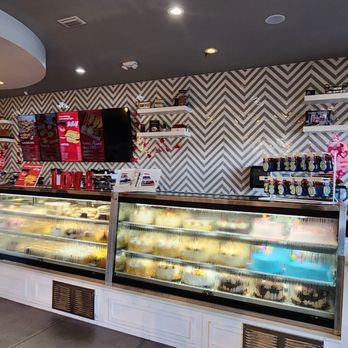 Vicky Bakery - Bakeries Near Me - Hollywood, Florida