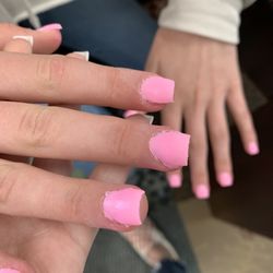 Nails 4 U