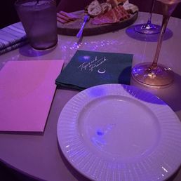 Appetizers and cocktails