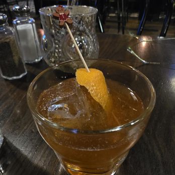 Iron Horse Tavern - Ginger old fashion - New American Near Me - Folsom, California
