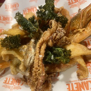Cañete - Fried Local Seafood Platter - Tapas/Small Plates Near Me - Barcelona, B Cañete - Fried Local Seafood Platter - Tapas/Small Plates Near Me - Barcelona, B