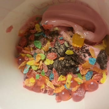 Menchie's Frozen Yogurt - Dulce de leche, ripe strawberry,  oreos, andes, heath bar, fruity pebbles and mango/strawberry boba - Ice Cream & Frozen Yogurt Near Me - Houston, Texas