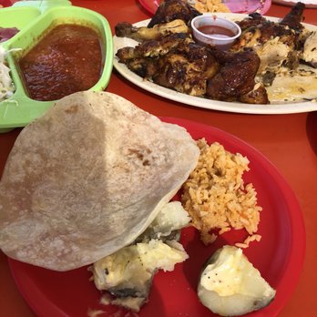 Pollo Papago - Plate of chicken, fresh tortillas, rice, potatoes, chips & salsa. - Chicken Shop Near Me - Puerto Peñasco, SON Pollo Papago - Plate of chicken, fresh tortillas, rice, potatoes, chips & salsa. - Chicken Shop Near Me - Puerto Peñasco, SON