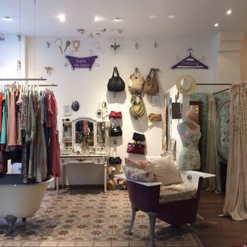 Paperdolls - Women's Clothing Near Me - Paris, 75 Paperdolls - Women's Clothing Near Me - Paris, 75