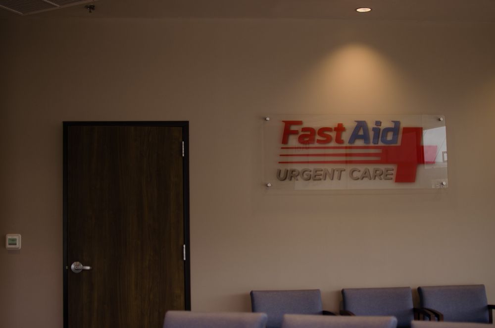 FAST AID URGENT CARE 14 Photos &amp; 10 Reviews Urgent
