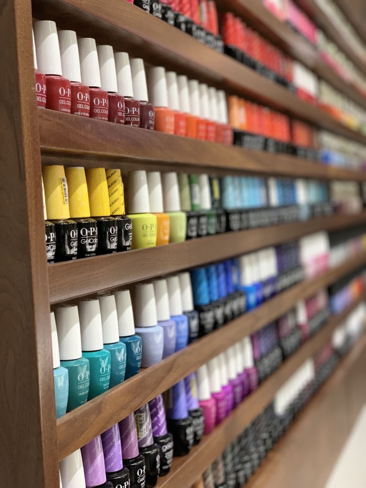 Luxé Nail Bar Of Rockford