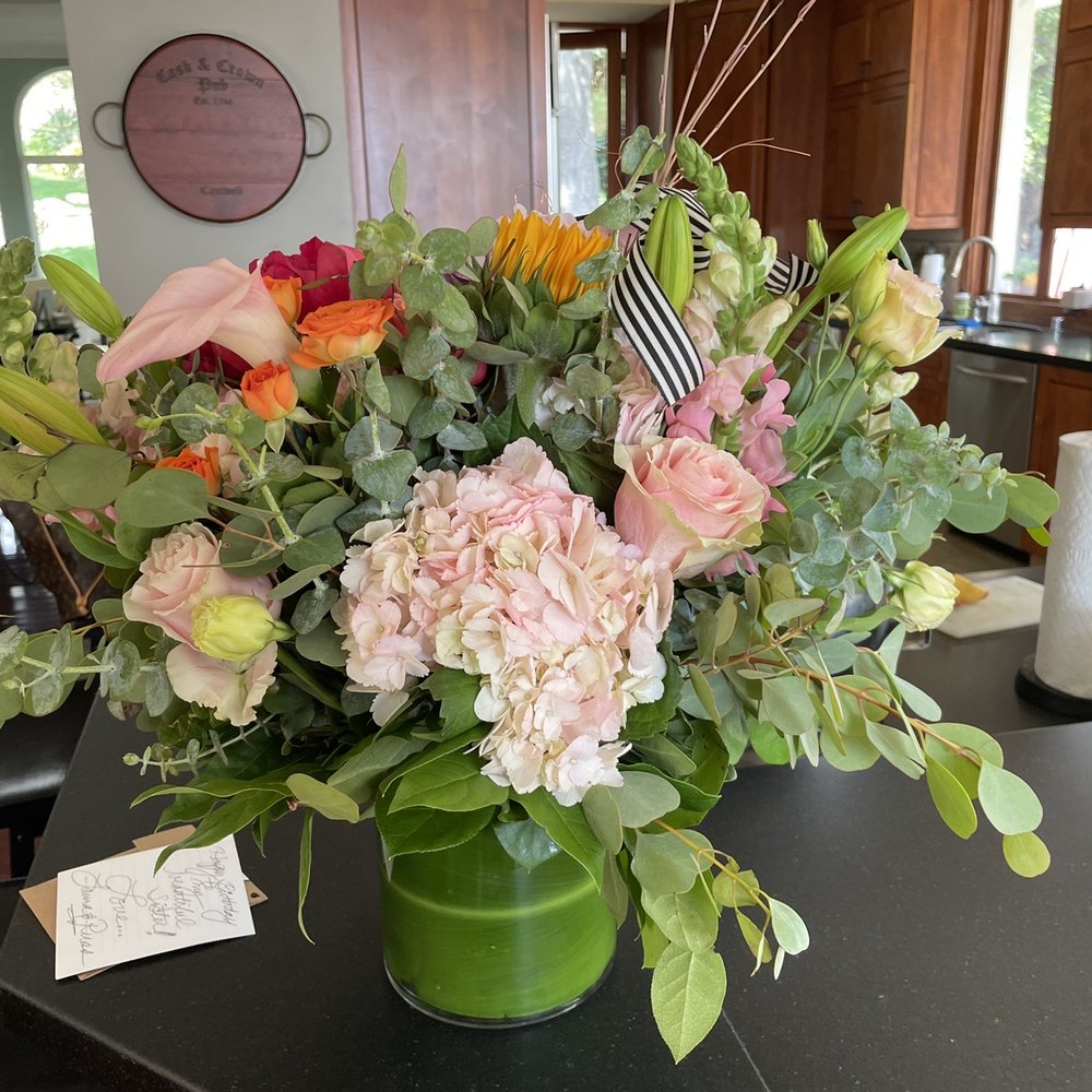 Brad Larsen Florals - My birthday bouquet - Florists Near Me - Pasadena, California Brad Larsen Florals - My birthday bouquet - Florists Near Me - Pasadena, California