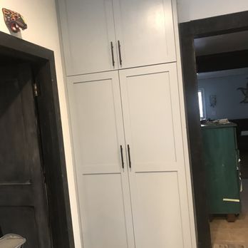 FM Custom Cabinets - Beautiful pantry with pull out drawers - Cabinetry Near Me - Los Angeles, California