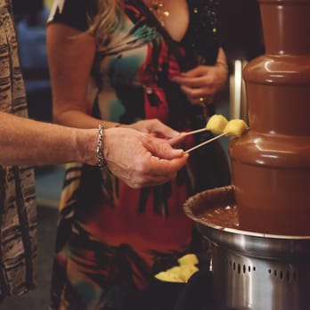 Dippin Chocolate - Desserts Near Me - St Paul, Minnesota Dippin Chocolate - Desserts Near Me - St Paul, Minnesota