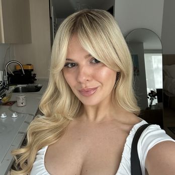 Spoke & Weal - Taken a couple days ago! Highlights done about 3 weeks ago - Hair Salons Near Me - New York, New York Spoke & Weal - Taken a couple days ago! Highlights done about 3 weeks ago - Hair Salons Near Me - New York, New York