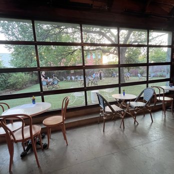 Union Merchant - Wine Bars Near Me - Georgetown, Texas