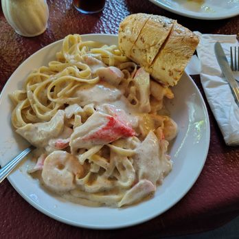 Mangia Mangia - Seafood Alfredo - Pizza Near Me - Newbury, Ohio Mangia Mangia - Seafood Alfredo - Pizza Near Me - Newbury, Ohio