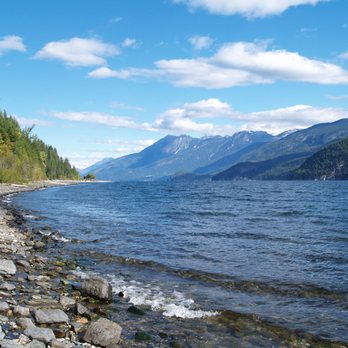 Wing Creek Resort - The breathtaking view of Kootenay Lake at the end of the trail. (about an 8 minute walk from the cottage) - Vacation Rentals Near Me - Kaslo, British Columbia