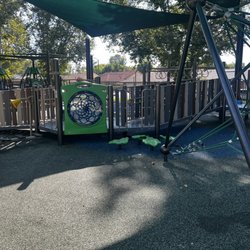 Valencia Glen Park - Love the spongy play area!