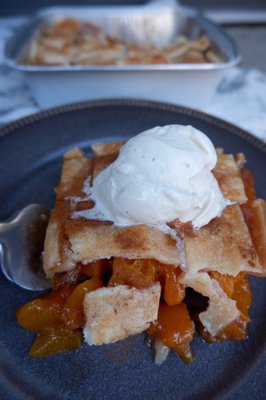 Aunt Evelyn's Peach Cobbler by null