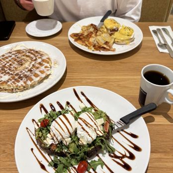 Broken Yolk Cafe - Avocado Toast Classic Eggs Benedict Cinna-Cakes - Breakfast & Brunch Near Me - San Diego, California Broken Yolk Cafe - Avocado Toast Classic Eggs Benedict Cinna-Cakes - Breakfast & Brunch Near Me - San Diego, California