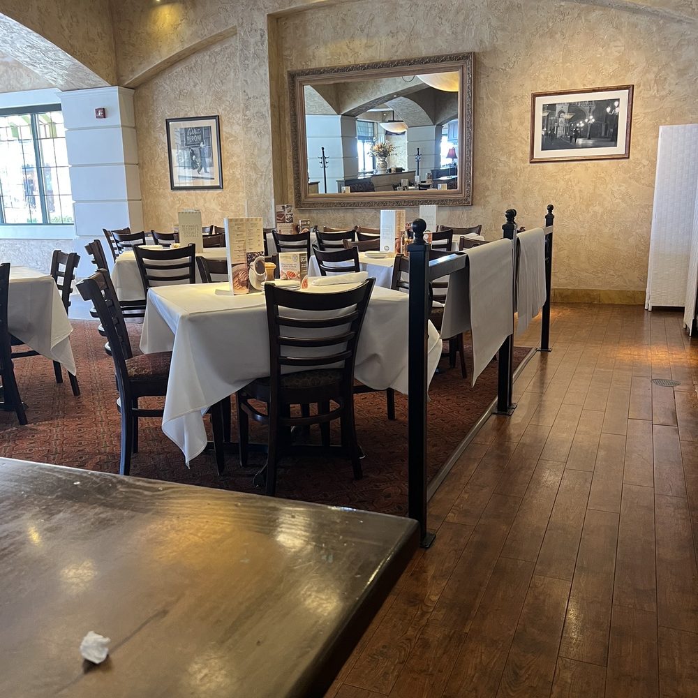 Brio Italian Grille - Inside restaurant - Italian Near Me - Dayton, Ohio