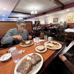 Pancake Chef Restaurant - Clean, cozy interior and big plates of food!