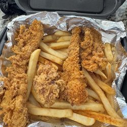 Williams Soul Food - Chicken tenders! So good and freshly battered and fried!