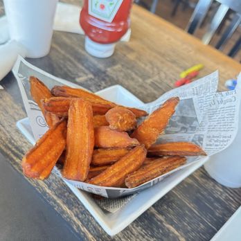 Castaways Gastropub - Side of sweet potato fries $6 - Gastropubs Near Me - Jensen Beach, Florida