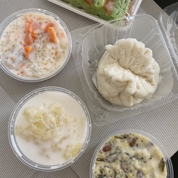 Saigon Deli - Cold Desert Sticky Rice Cake Ham Bao - Vietnamese Near Me - Seattle, Washington