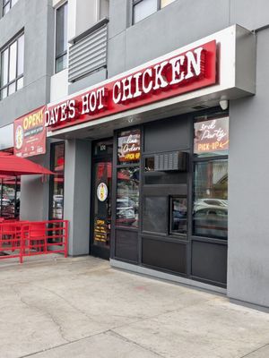 Dave's Hot Chicken by null