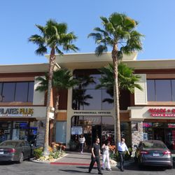 Warner Plaza - Front entrance to 2nd floor offices