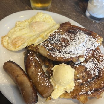RJ's Cafe - Cinnamon Roll French Toast - Breakfast & Brunch Near Me - Dana Point, California