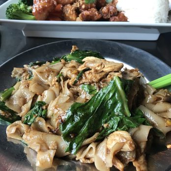 Manao Thai Street Eats - Thai Near Me - Seattle, Washington