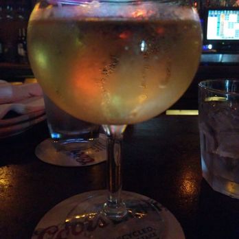 Tucker's Place - Happy hour for wine. - American Near Me - Ballwin, Missouri Tucker's Place - Happy hour for wine. - American Near Me - Ballwin, Missouri