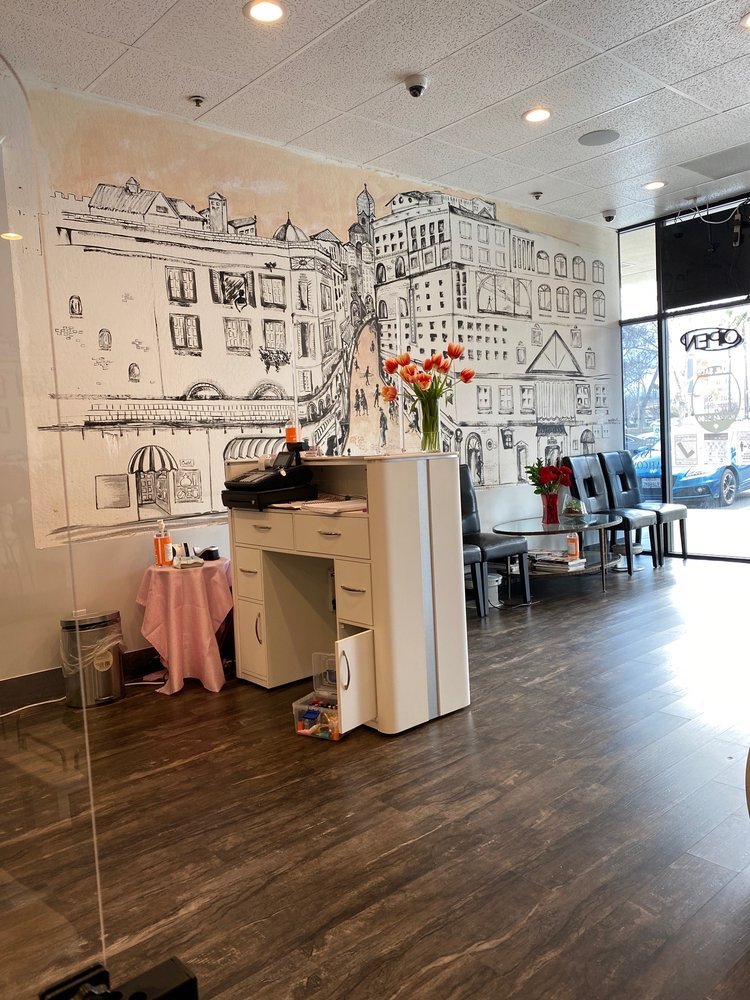 T Nail Salon
