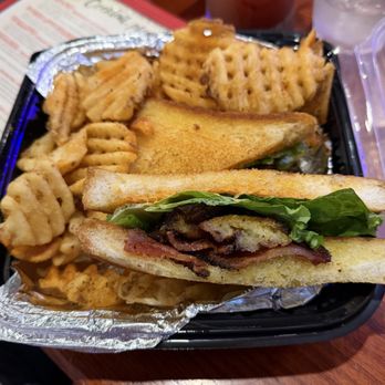 Ouachita Bar & Grill - Spicy BLT and fries - Barbeque Near Me - Hot Springs, Arkansas