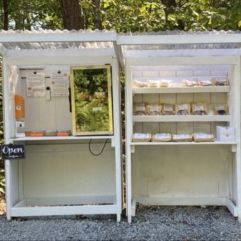 Lake Anna Chef - A view of the roadside stand. Oct, 2025. - Bakeries Near Me - Mineral, Virginia Lake Anna Chef - A view of the roadside stand. Oct, 2025. - Bakeries Near Me - Mineral, Virginia