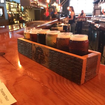 7 Seas Brewing - 6 beer flight - Breweries Near Me - Tacoma, Washington