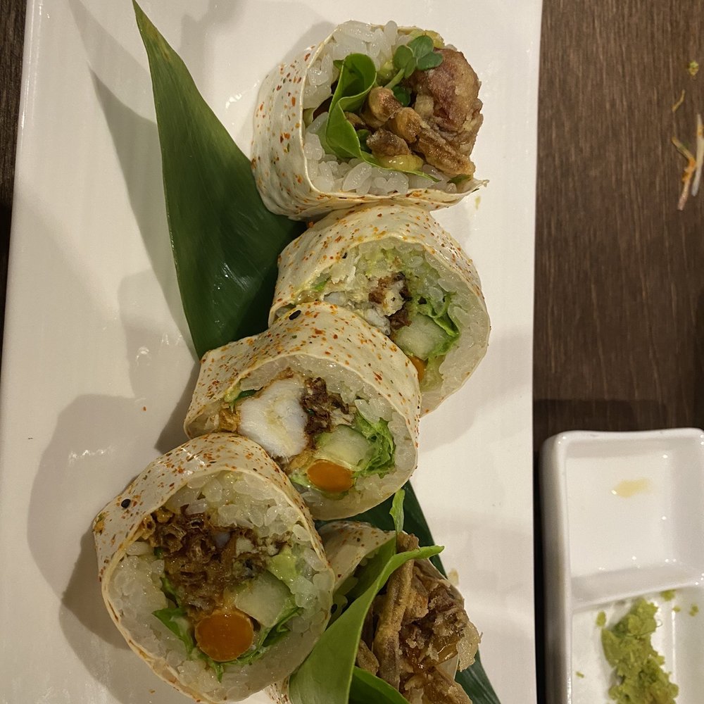 Edoko Omakase - Soft shell roll - Sushi Bars Near Me - Irving, Texas Edoko Omakase - Soft shell roll - Sushi Bars Near Me - Irving, Texas