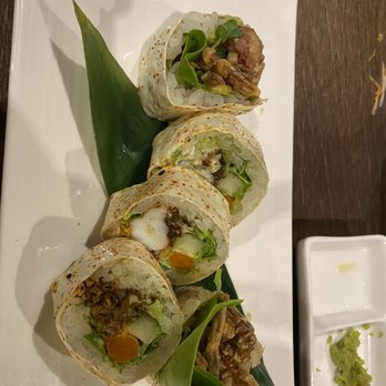 Edoko Omakase - Soft shell roll - Sushi Bars Near Me - Irving, Texas