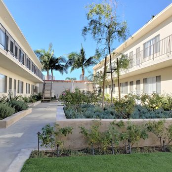 Emerald Gardens - Courtyard - Apartments Near Me - Torrance, California