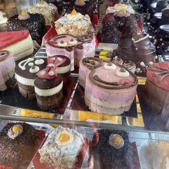 Vivari Bakery & Coffee - Cakes - Bakeries Near Me - Barcelona, B Vivari Bakery & Coffee - Cakes - Bakeries Near Me - Barcelona, B