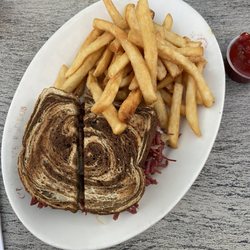 O'Donovan's Irish Pub - Rueben sandwich with fries